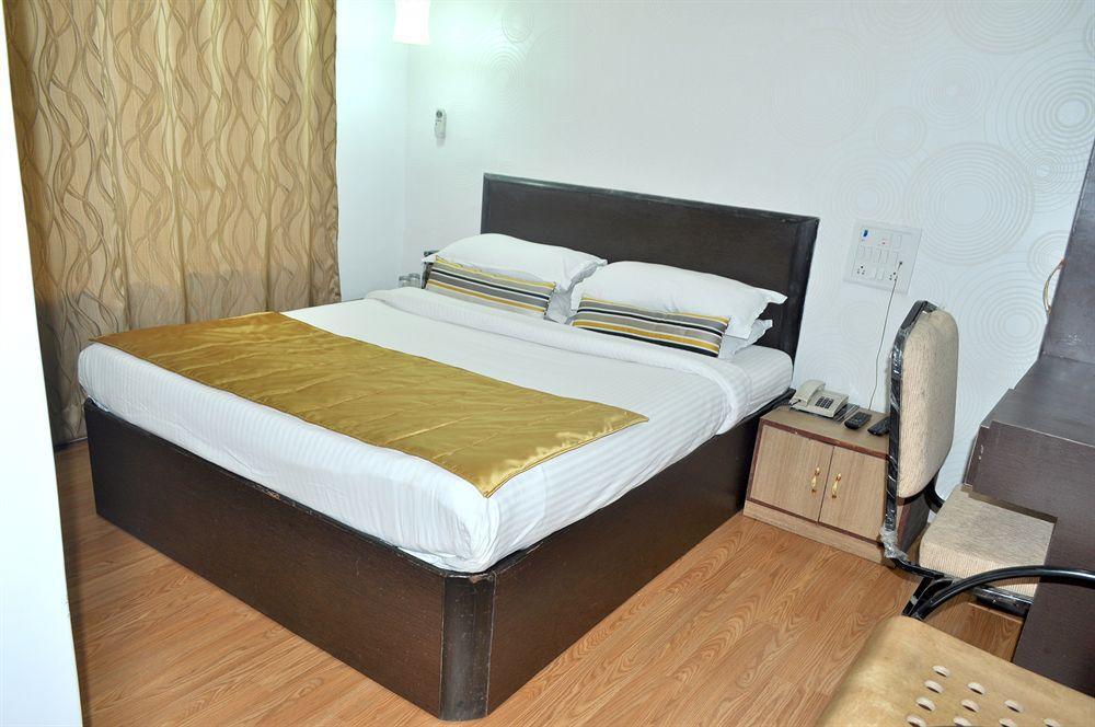 Hotel Metro International Βομβάη Εξωτερικό φωτογραφία