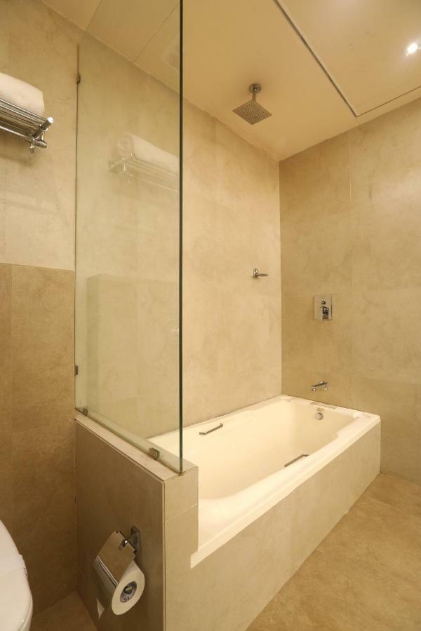 Hotel Metro International Βομβάη Εξωτερικό φωτογραφία